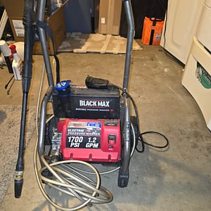 Black Max Electric Pressure Washer 1700 psi